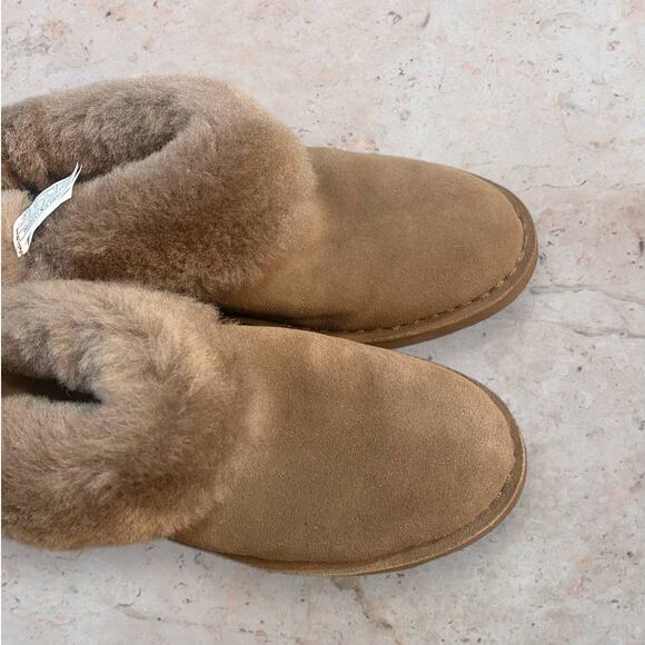 UGG Ankle Booties Wool Beige Buckle Winter Boots Size 7 - Picture 2 of 8